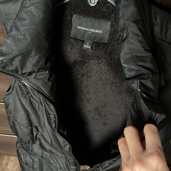 Banana Republic Black Quilted Puffer Vest, comes with no hood! - Picture 5 of 5
